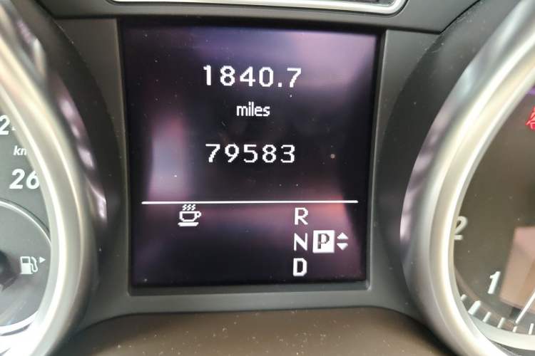 Used Mercedes-Benz M-Class 2012 ML 350 Sport Edition Odometer Close Up