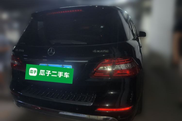 Used Mercedes-Benz M-Class 2012 ML 350 Luxury Edition Rear Right 45 Deg