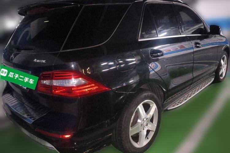Used Mercedes-Benz M-Class 2012 ML 350 Luxury Edition Rear Right 45 Deg