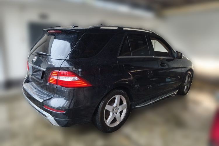 Used Mercedes-Benz M-Class 2012 ML 350 Luxury Edition Rear Right 45 Deg