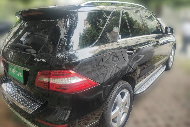 Used Mercedes-Benz M-Class 2012 ML 350 Luxury Edition Rear Right 45 Deg