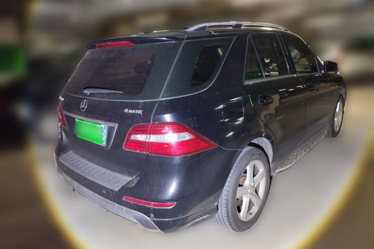Used Mercedes-Benz M-Class  Rear Right 45 Deg