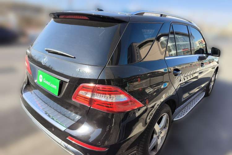 Used Mercedes-Benz M-Class 2012 ML 350 Luxury Edition Rear Right 45 Deg