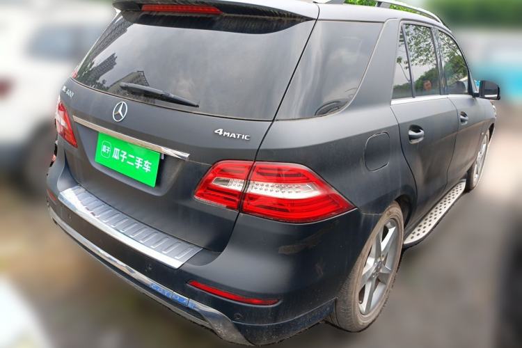 Used Mercedes-Benz M-Class 2012 ML 350 Luxury Edition Rear Right 45 Deg
