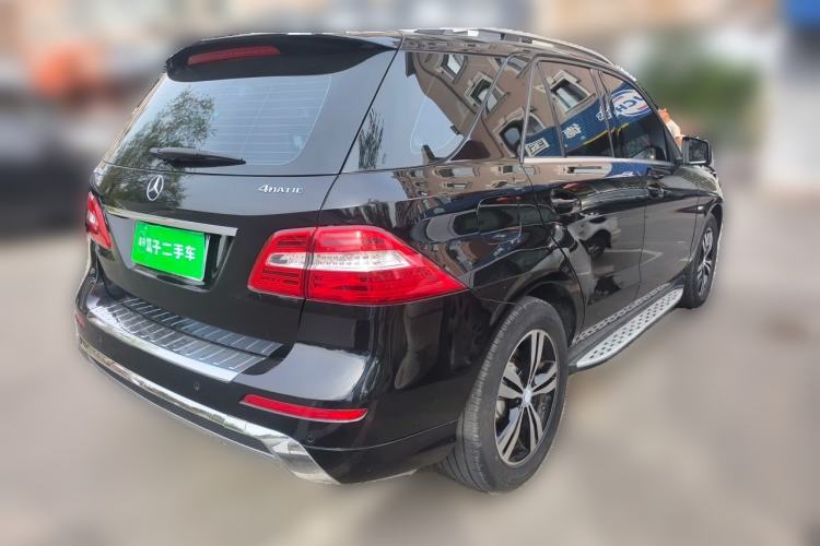 Used Mercedes-Benz M-Class  Rear Right 45 Deg
