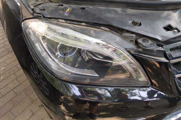 Used Mercedes-Benz M-Class 2012 ML 350 Luxury Edition Right Front Headlight
