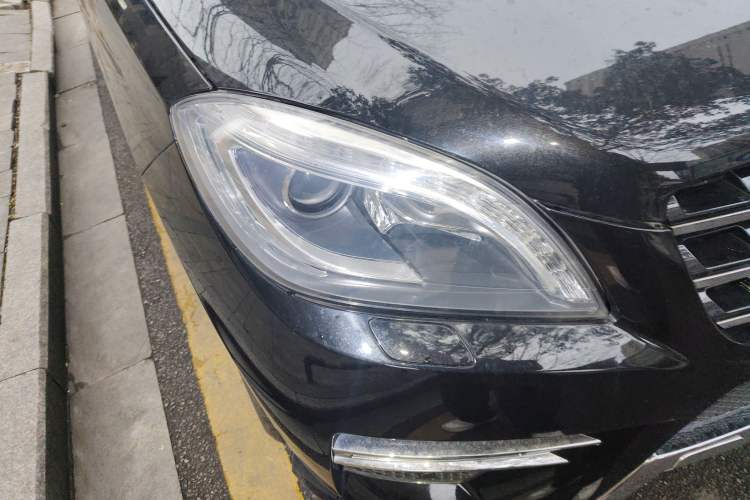 Used Mercedes-Benz M-Class 2012 ML 300 Right Front Headlight