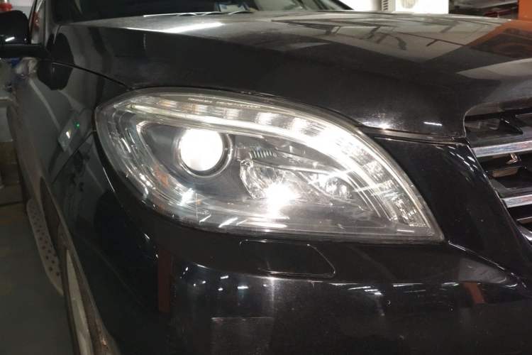 Used Mercedes-Benz M-Class 2012 ML 300 Right Front Headlight