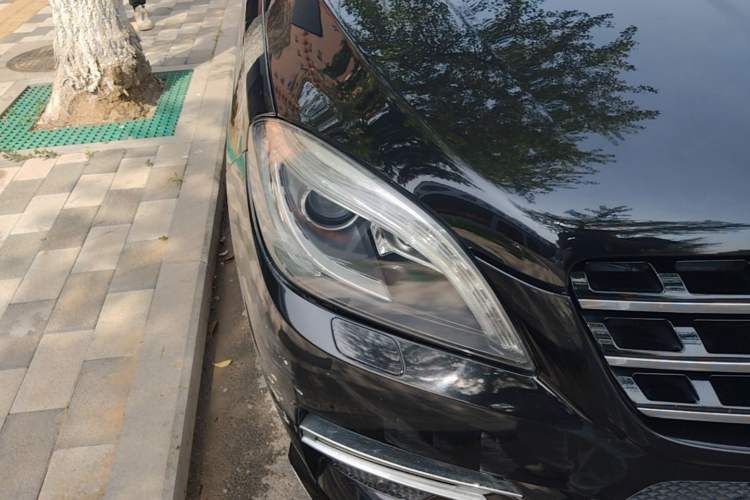 Used Mercedes-Benz M-Class  Right Front Headlight