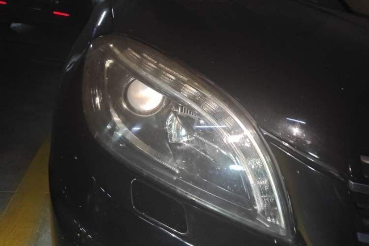 Used Mercedes-Benz M-Class 2012 ML 350 Sport Edition Right Front Headlight