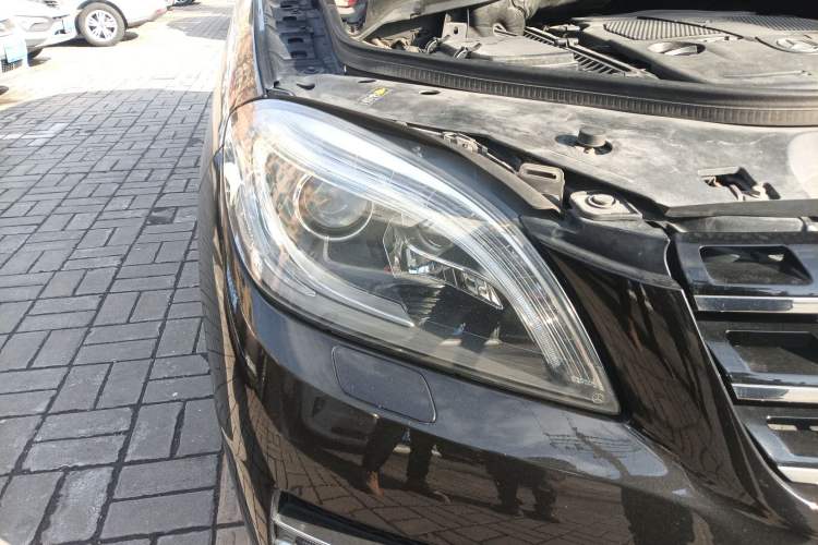 Used Mercedes-Benz M-Class 2012 ML 300 Right Front Headlight