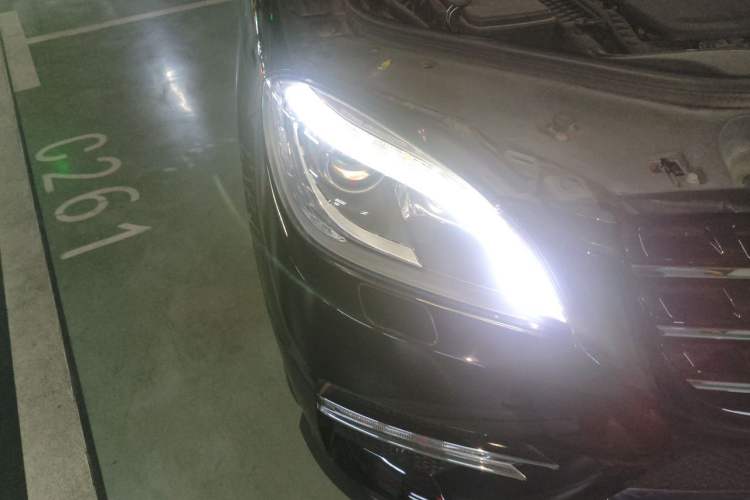 Used Mercedes-Benz M-Class 2012 ML 350 Luxury Edition Right Front Headlight