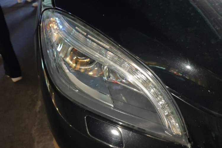 Used Mercedes-Benz M-Class 2012 ML 350 Luxury Edition Right Front Headlight