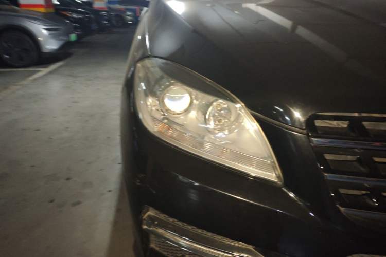 Used Mercedes-Benz M-Class 2012 ML 350 Sport Edition Right Front Headlight