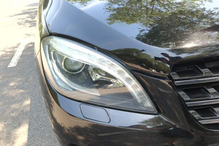Used Mercedes-Benz M-Class 2012 ML 300 Right Front Headlight