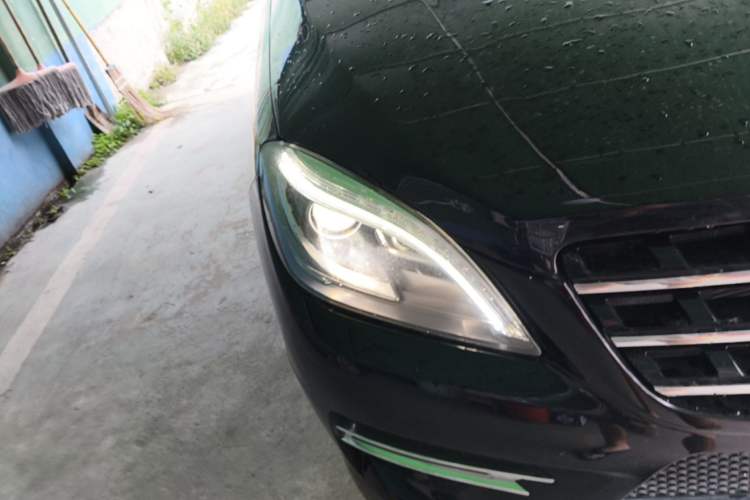 Used Mercedes-Benz M-Class 2012 ML 300 Right Front Headlight