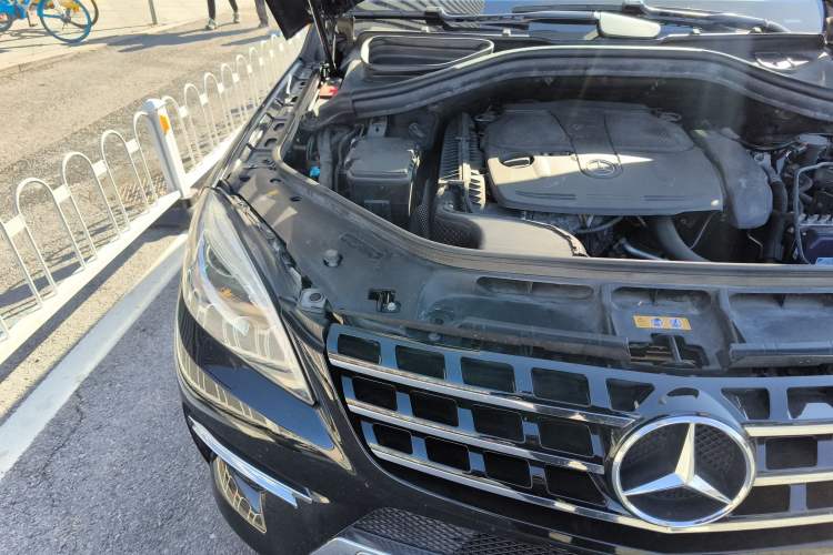 Used Mercedes-Benz M-Class 2012 ML 350 Luxury Edition Right Front Headlight