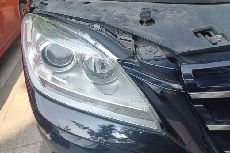 Used Mercedes-Benz M-Class 2012 ML 350 Sport Edition Right Front Headlight
