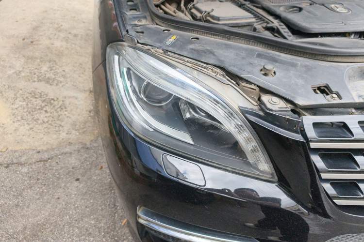 Used Mercedes-Benz M-Class 2012 ML 300 Right Front Headlight