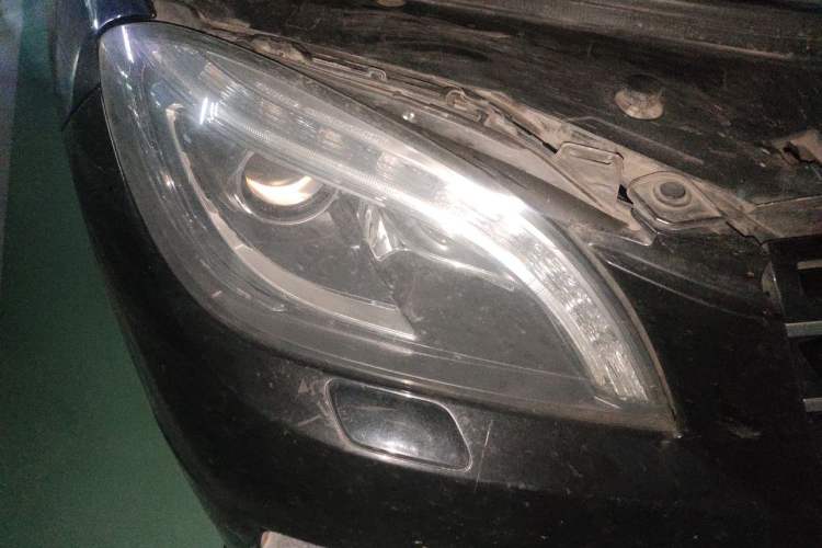 Used Mercedes-Benz M-Class 2012 ML 350 Sport Edition Right Front Headlight