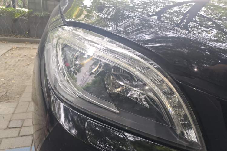 Used Mercedes-Benz M-Class 2012 ML 350 Sport Edition Right Front Headlight