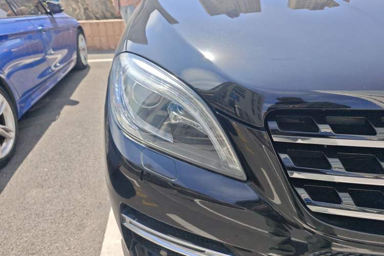 Used Mercedes-Benz M-Class 2012 ML 350 Sport Edition Right Front Headlight