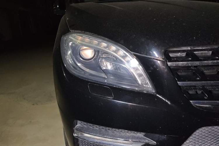 Used Mercedes-Benz M-Class 2012 ML 350 Luxury Edition Right Front Headlight