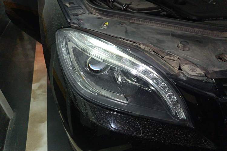 Used Mercedes-Benz M-Class 2012 ML 300 Right Front Headlight
