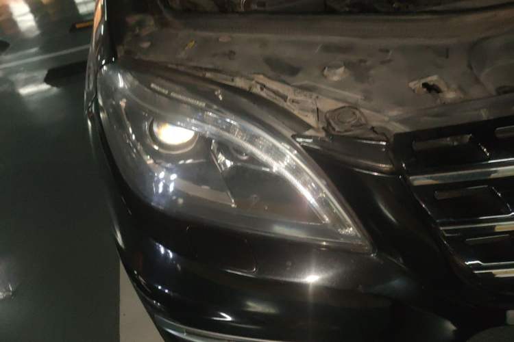 Used Mercedes-Benz M-Class 2012 ML 300 Right Front Headlight