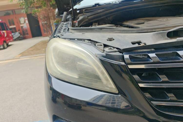 Used Mercedes-Benz M-Class 2012 ML 350 Sport Edition Right Front Headlight