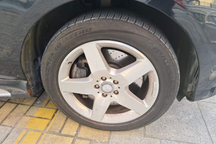 Used Mercedes-Benz M-Class 2012 ML 350 Luxury Edition Right Front Wheel Hub