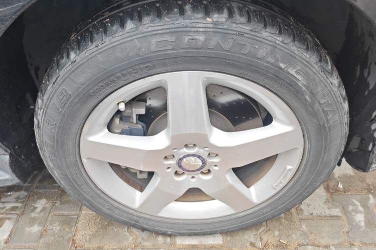 Used Mercedes-Benz M-Class 2012 ML 350 Luxury Edition Right Front Wheel Hub