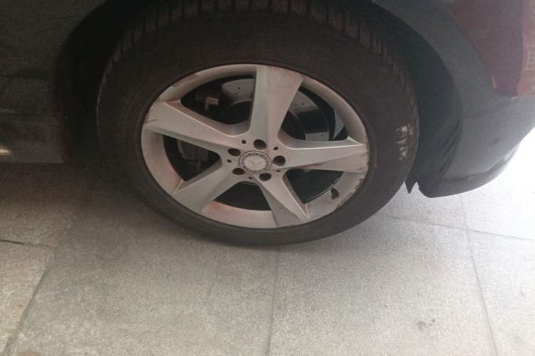 Used Mercedes-Benz M-Class 2012 ML 300 Right Front Wheel Hub