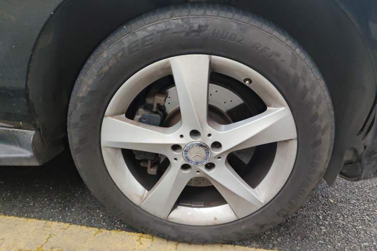 Used Mercedes-Benz M-Class 2012 ML 300 Right Front Wheel Hub