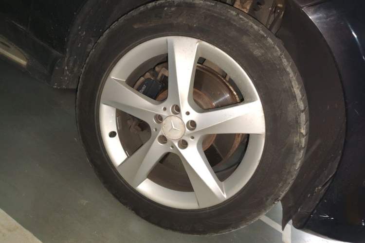 Used Mercedes-Benz M-Class 2012 ML 300 Right Front Wheel Hub