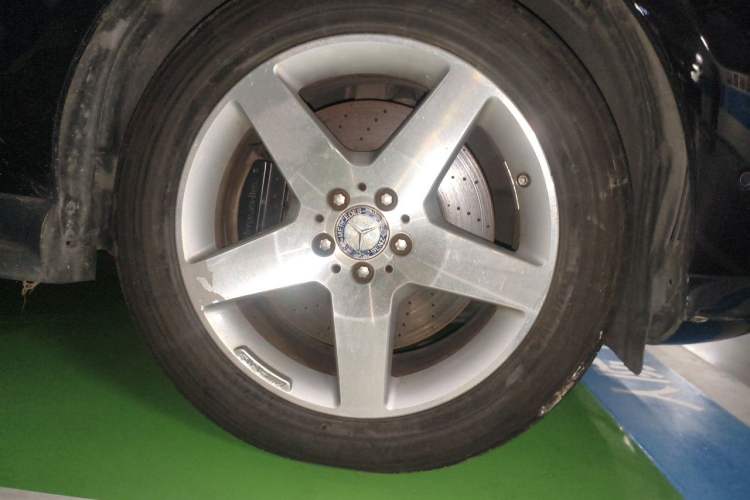 Used Mercedes-Benz M-Class 2012 ML 350 Luxury Edition Right Front Wheel Hub
