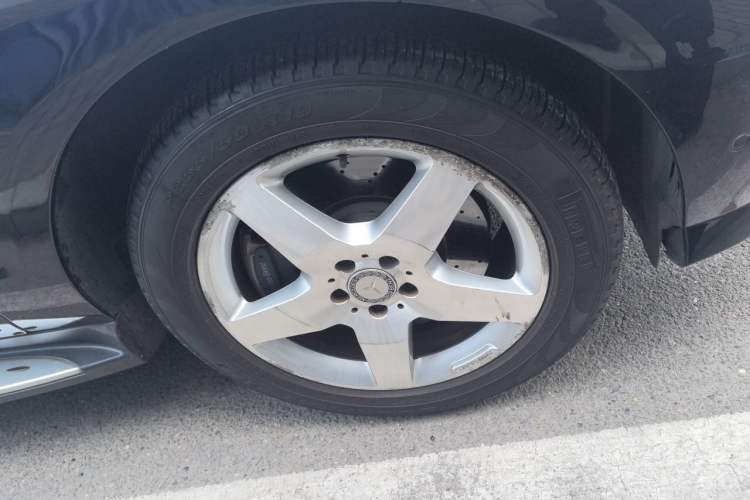Used Mercedes-Benz M-Class 2012 ML 350 Luxury Edition Right Front Wheel Hub