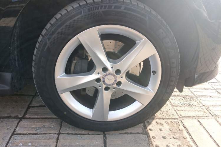 Used Mercedes-Benz M-Class 2012 ML 300 Right Front Wheel Hub