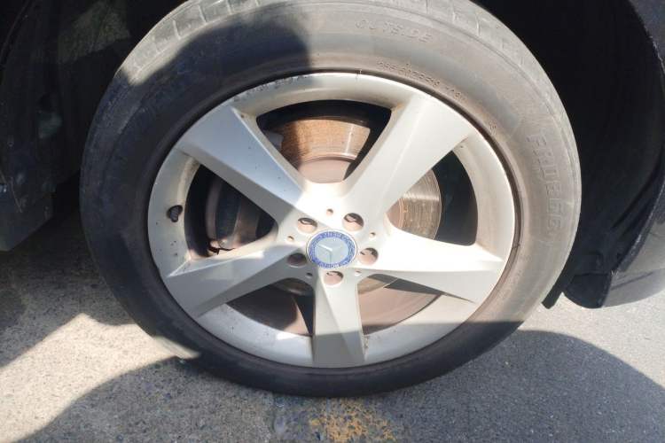 Used Mercedes-Benz M-Class 2012 ML 300 Right Front Wheel Hub