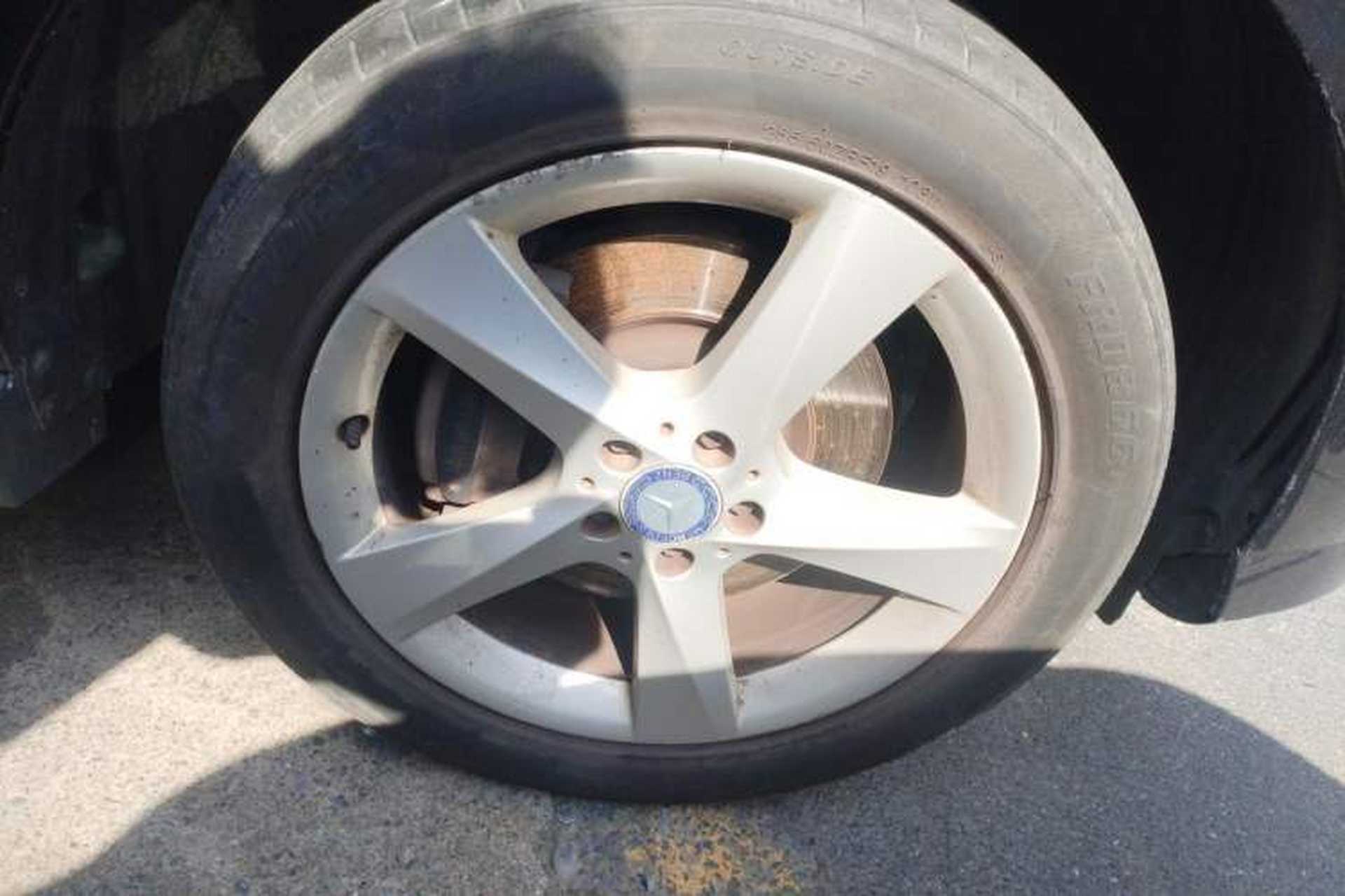 Used Mercedes-Benz M-Class 2012 ML 300 Right Front Wheel Hub