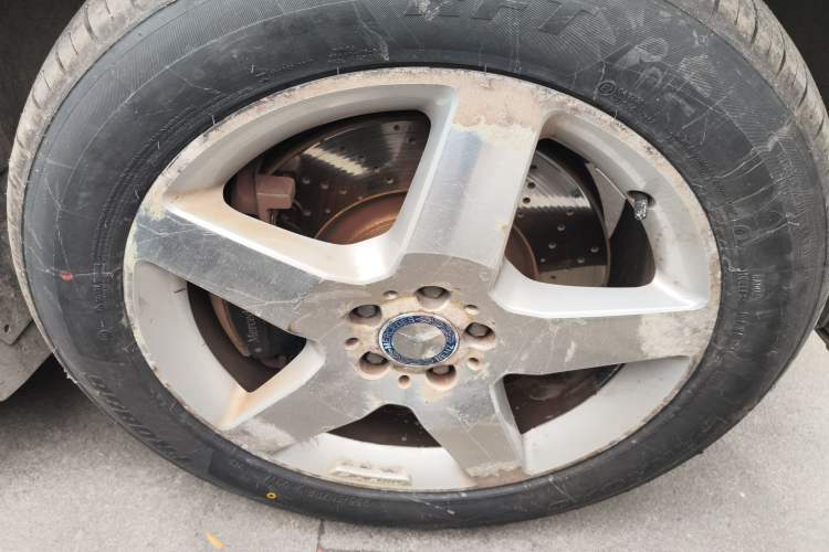 Used Mercedes-Benz M-Class 2012 ML 350 Luxury Edition Right Front Wheel Hub