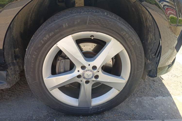 Used Mercedes-Benz M-Class 2012 ML 300 Right Front Wheel Hub