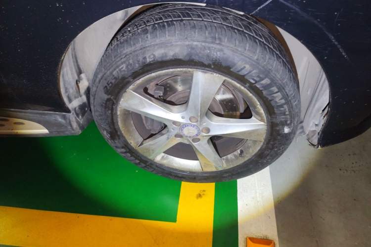 Used Mercedes-Benz M-Class 2012 ML 300 Right Front Wheel Hub
