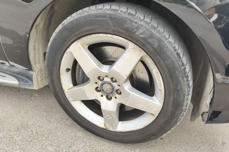 Used Mercedes-Benz M-Class 2012 ML 350 Luxury Edition Right Front Wheel Hub