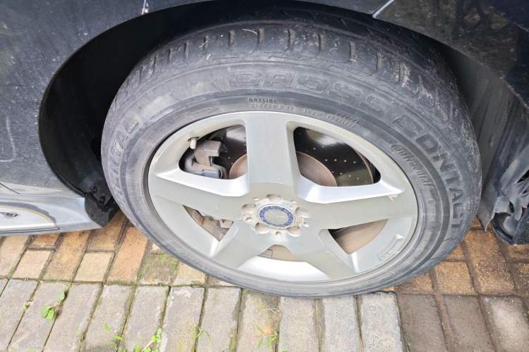 Used Mercedes-Benz M-Class 2012 ML 350 Luxury Edition Right Front Wheel Hub