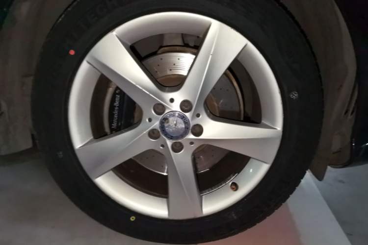 Used Mercedes-Benz M-Class 2012 ML 300 Right Front Wheel Hub