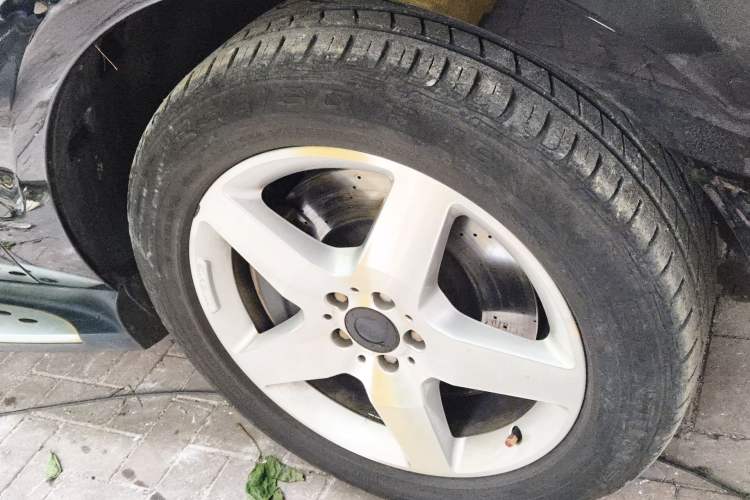 Used Mercedes-Benz M-Class 2012 ML 350 Luxury Edition Right Front Wheel Hub