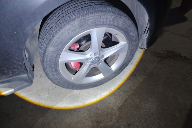 Used Mercedes-Benz M-Class 2012 ML 300 Right Front Wheel Hub