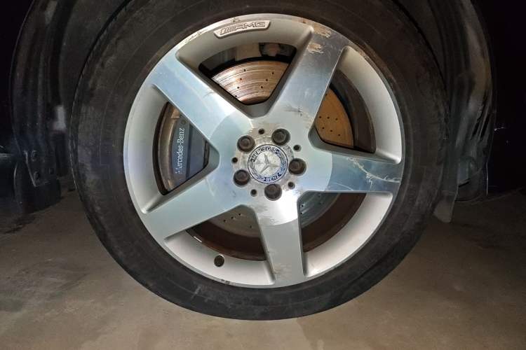 Used Mercedes-Benz M-Class 2012 ML 350 Luxury Edition Right Front Wheel Hub