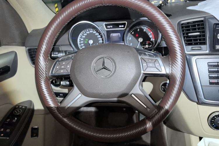 Used Mercedes-Benz M-Class 2012 ML 300 Steering Wheel
